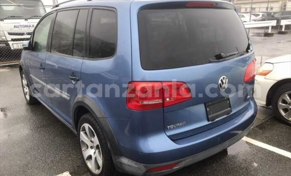 Nunua Imported Volkswagen Touran Bluu Gari ndani ya Dar es Salaam nchini Dar es Salaam Nunua Imported Volkswagen Touran Bluu Gari ndani ya Dar es Salaam nchini Dar es Salaam
