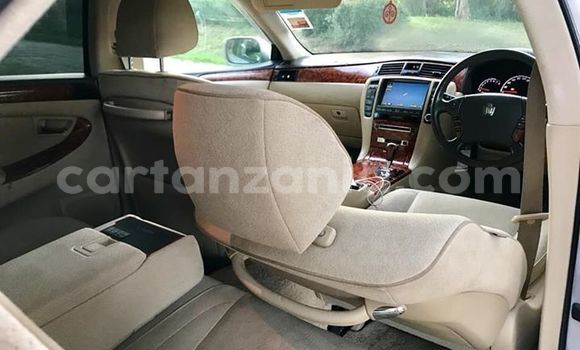 Buy Used Toyota Crown Silver Car in Dar es Salaam in Dar es Salaam Buy Used Toyota Crown Silver Car in Dar es Salaam in Dar es Salaam