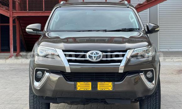 Nunua Ilio tumika Toyota Fortuner Nyingine Gari ndani ya Dar es Salaam nchini Dar es Salaam Nunua Ilio tumika Toyota Fortuner Nyingine Gari ndani ya Dar es Salaam nchini Dar es Salaam