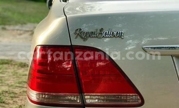 Buy Used Toyota Crown Silver Car in Dar es Salaam in Dar es Salaam Buy Used Toyota Crown Silver Car in Dar es Salaam in Dar es Salaam