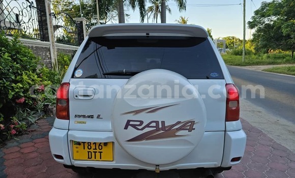 Buy Used Toyota RAV4 White Car in Dar es Salaam in Dar es Salaam Buy Used Toyota RAV4 White Car in Dar es Salaam in Dar es Salaam