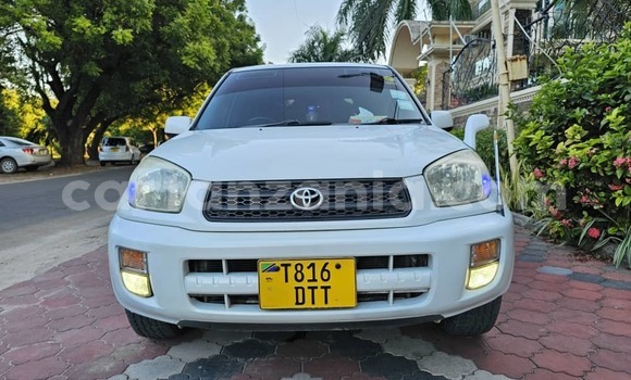 Buy Used Toyota RAV4 White Car in Dar es Salaam in Dar es Salaam Buy Used Toyota RAV4 White Car in Dar es Salaam in Dar es Salaam