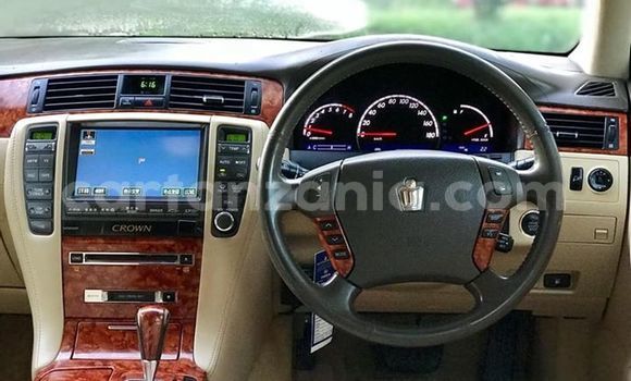 Buy Used Toyota Crown Silver Car in Dar es Salaam in Dar es Salaam Buy Used Toyota Crown Silver Car in Dar es Salaam in Dar es Salaam