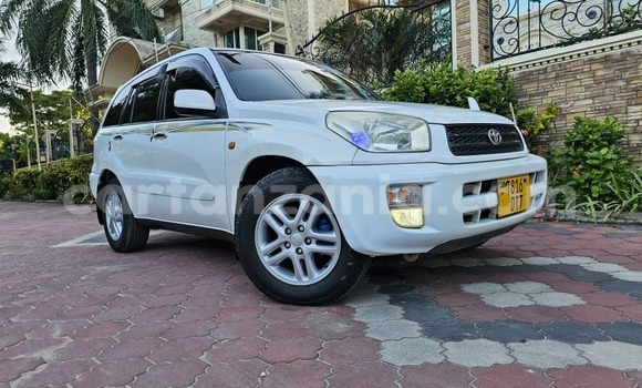 Buy Used Toyota RAV4 White Car in Dar es Salaam in Dar es Salaam Buy Used Toyota RAV4 White Car in Dar es Salaam in Dar es Salaam