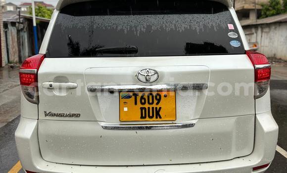 Nunua Ilio tumika Toyota Vanguard Nyeupe Gari ndani ya Dar es Salaam nchini Dar es Salaam Nunua Ilio tumika Toyota Vanguard Nyeupe Gari ndani ya Dar es Salaam nchini Dar es Salaam
