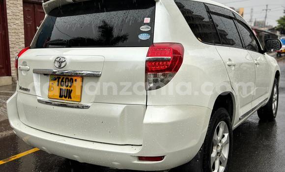 Nunua Ilio tumika Toyota Vanguard Nyeupe Gari ndani ya Dar es Salaam nchini Dar es Salaam Nunua Ilio tumika Toyota Vanguard Nyeupe Gari ndani ya Dar es Salaam nchini Dar es Salaam