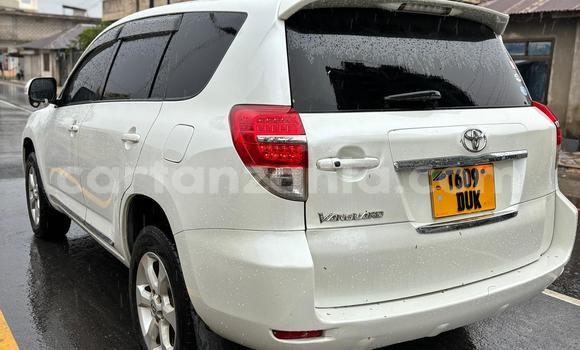 Nunua Ilio tumika Toyota Vanguard Nyeupe Gari ndani ya Dar es Salaam nchini Dar es Salaam Nunua Ilio tumika Toyota Vanguard Nyeupe Gari ndani ya Dar es Salaam nchini Dar es Salaam