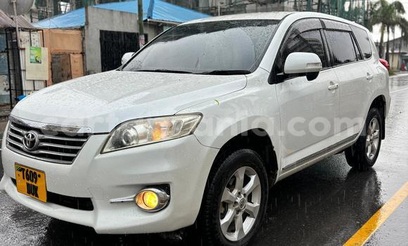 Nunua Ilio tumika Toyota Vanguard Nyeupe Gari ndani ya Dar es Salaam nchini Dar es Salaam Nunua Ilio tumika Toyota Vanguard Nyeupe Gari ndani ya Dar es Salaam nchini Dar es Salaam