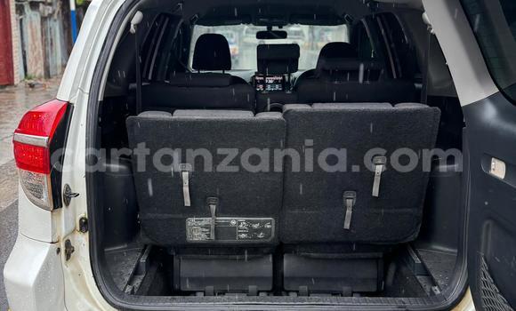 Nunua Ilio tumika Toyota Vanguard Nyeupe Gari ndani ya Dar es Salaam nchini Dar es Salaam Nunua Ilio tumika Toyota Vanguard Nyeupe Gari ndani ya Dar es Salaam nchini Dar es Salaam