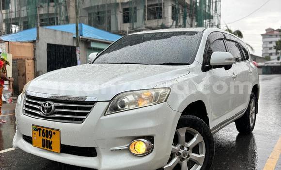 Nunua Ilio tumika Toyota Vanguard Nyeupe Gari ndani ya Dar es Salaam nchini Dar es Salaam Nunua Ilio tumika Toyota Vanguard Nyeupe Gari ndani ya Dar es Salaam nchini Dar es Salaam