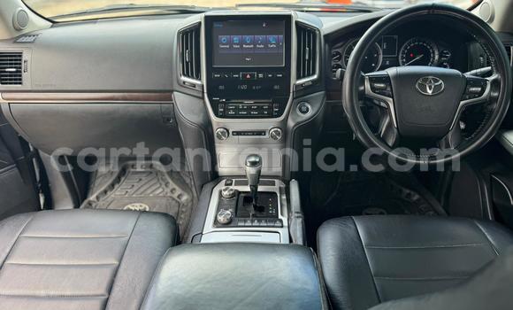 Nunua Ilio tumika Toyota Land Cruiser Nyeusi Gari ndani ya Dar es Salaam nchini Dar es Salaam Nunua Ilio tumika Toyota Land Cruiser Nyeusi Gari ndani ya Dar es Salaam nchini Dar es Salaam