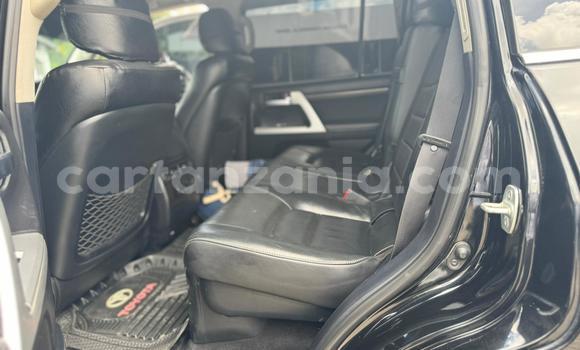 Nunua Ilio tumika Toyota Land Cruiser Nyeusi Gari ndani ya Dar es Salaam nchini Dar es Salaam Nunua Ilio tumika Toyota Land Cruiser Nyeusi Gari ndani ya Dar es Salaam nchini Dar es Salaam