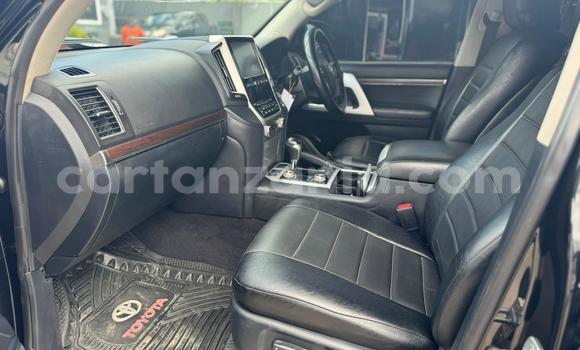 Nunua Ilio tumika Toyota Land Cruiser Nyeusi Gari ndani ya Dar es Salaam nchini Dar es Salaam Nunua Ilio tumika Toyota Land Cruiser Nyeusi Gari ndani ya Dar es Salaam nchini Dar es Salaam