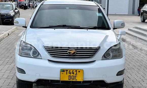 Nunua Ilio tumika Toyota Harrier Nyeupe Gari ndani ya Dar es Salaam nchini Dar es Salaam