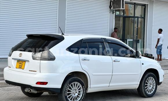 Nunua Ilio tumika Toyota Harrier Nyeupe Gari ndani ya Dar es Salaam nchini Dar es Salaam Nunua Ilio tumika Toyota Harrier Nyeupe Gari ndani ya Dar es Salaam nchini Dar es Salaam