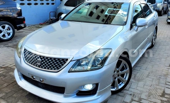Buy Import Toyota Crown Silver Car in Dar es Salaam in Dar es Salaam