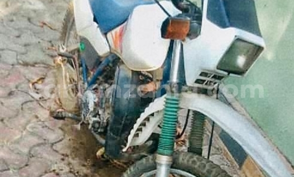 Buy Used Yamaha DT White Bike in Dar es Salaam in Dar es Salaam