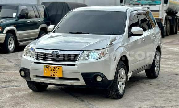 Nunua Ilio tumika Subaru XT Nyeusi Gari ndani ya Dar es Salaam nchini Dar es Salaam