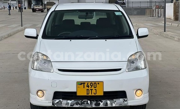 Buy Used Toyota Raum White Car in Bahi in Dodoma