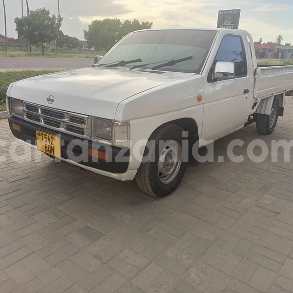 Big with watermark nissan pickup dodoma bahi 21305