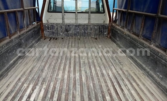 Nunua Ilio tumika Toyota Hiace Nyeupe Gari ndani ya Bagamoyo nchini Pwani Nunua Ilio tumika Toyota Hiace Nyeupe Gari ndani ya Bagamoyo nchini Pwani