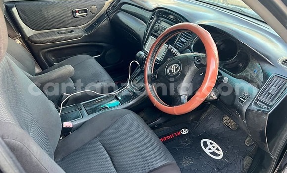 Nunua Ilio tumika Toyota Kluger Nyeusi Gari ndani ya Bahi nchini Dodoma Nunua Ilio tumika Toyota Kluger Nyeusi Gari ndani ya Bahi nchini Dodoma