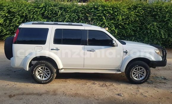 Buy Used Ford Everest White Car in Dar es Salaam in Dar es Salaam