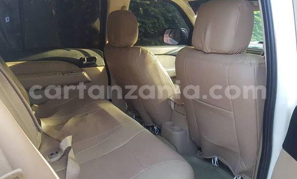 Buy Used Ford Everest White Car in Dar es Salaam in Dar es Salaam Buy Used Ford Everest White Car in Dar es Salaam in Dar es Salaam