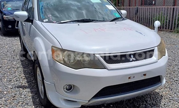 Nunua Ilio tumika Mitsubishi Outlander Nyeusi Gari ndani ya Bagamoyo nchini Pwani Nunua Ilio tumika Mitsubishi Outlander Nyeusi Gari ndani ya Bagamoyo nchini Pwani