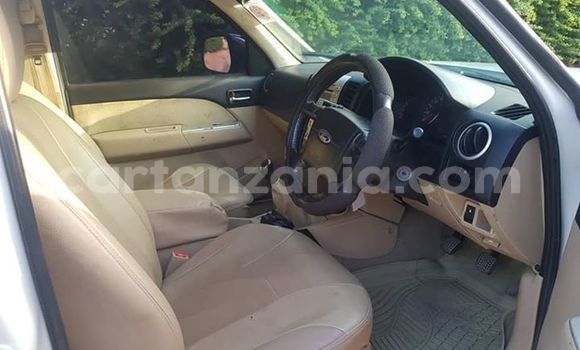 Buy Used Ford Everest White Car in Dar es Salaam in Dar es Salaam Buy Used Ford Everest White Car in Dar es Salaam in Dar es Salaam