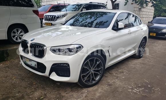 Nunua Ilio tumika BMW X4 Nyeupe Gari ndani ya Bahi nchini Dodoma