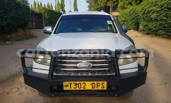 Buy Used Ford Everest White Car in Dar es Salaam in Dar es Salaam Buy Used Ford Everest White Car in Dar es Salaam in Dar es Salaam