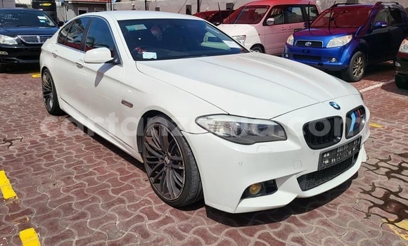 Nunua Ilio tumika BMW 5–Series Nyeupe Gari ndani ya Bagamoyo nchini Pwani Nunua Ilio tumika BMW 5–Series Nyeupe Gari ndani ya Bagamoyo nchini Pwani
