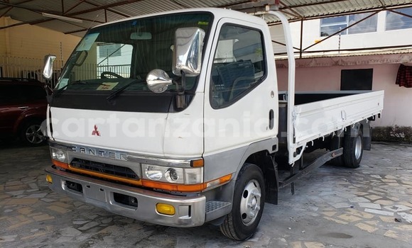 Buy Used Mitsubishi Rossa White Truck in Bariadi in Simiyu Buy Used Mitsubishi Rossa White Truck in Bariadi in Simiyu