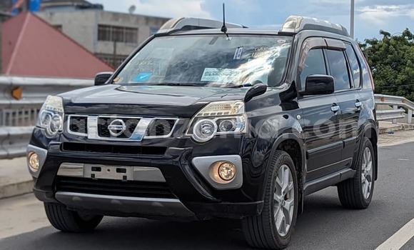 Nunua Ilio tumika Nissan X–Trail Nyeusi Gari ndani ya Bagamoyo nchini Pwani