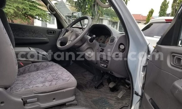 Nunua Ilio tumika Nissan Caravan Nyingine Gari ndani ya Bariadi nchini Simiyu Nunua Ilio tumika Nissan Caravan Nyingine Gari ndani ya Bariadi nchini Simiyu
