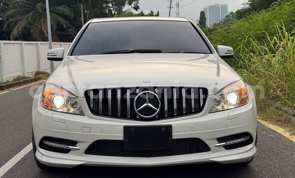Buy Used Mercedes‒Benz C-klasse White Car in Bahi in Dodoma Buy Used Mercedes‒Benz C-klasse White Car in Bahi in Dodoma