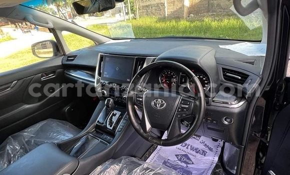 Nunua Ilio tumika Toyota Alphard Nyeusi Gari ndani ya Bahi nchini Dodoma Nunua Ilio tumika Toyota Alphard Nyeusi Gari ndani ya Bahi nchini Dodoma