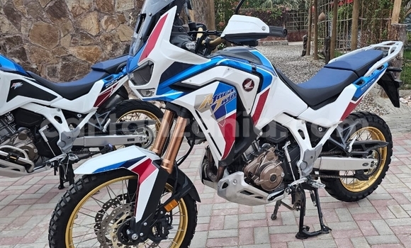 Buy Used Honda CRF Blue Bike in Arusha in Arusha Buy Used Honda CRF Blue Bike in Arusha in Arusha