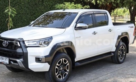 Buy Used Toyota Hilux White Car in Dar es Salaam in Dar es Salaam