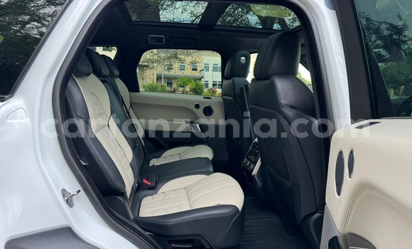 Nunua Imported Range Rover Range Rover Nyeupe Gari ndani ya Dar es Salaam nchini Dar es Salaam Nunua Imported Range Rover Range Rover Nyeupe Gari ndani ya Dar es Salaam nchini Dar es Salaam