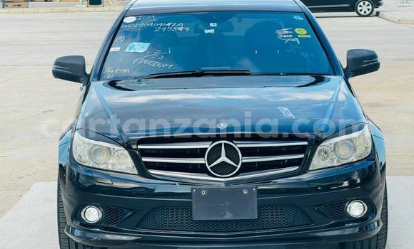 Nunua Imported Mercedes-Benz C-Classe Nyeusi Gari ndani ya Dar es Salaam nchini Dar es Salaam
