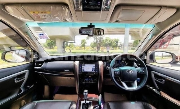 Buy Used Toyota Fortuner White Car in Kigoma in Kigoma Buy Used Toyota Fortuner White Car in Kigoma in Kigoma