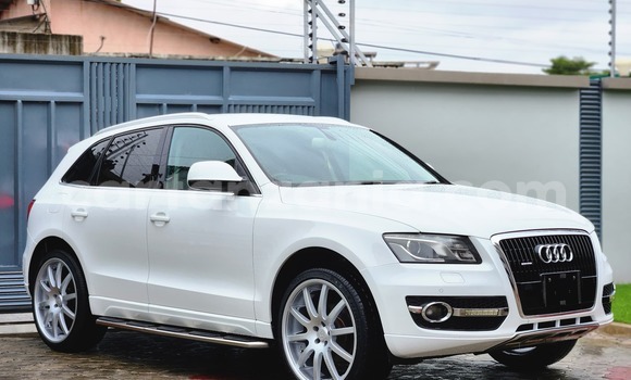 Nunua Imported Audi Q5 Nyeupe Gari ndani ya Dar es Salaam nchini Dar es Salaam Nunua Imported Audi Q5 Nyeupe Gari ndani ya Dar es Salaam nchini Dar es Salaam