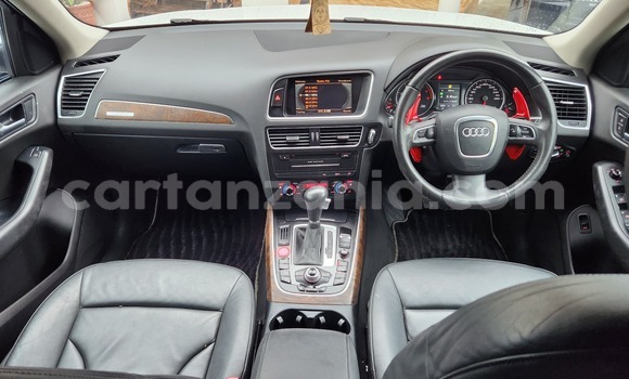 Nunua Imported Audi Q5 Nyeupe Gari ndani ya Dar es Salaam nchini Dar es Salaam Nunua Imported Audi Q5 Nyeupe Gari ndani ya Dar es Salaam nchini Dar es Salaam