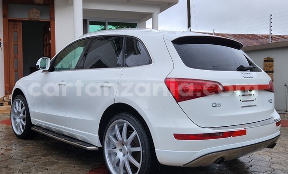 Nunua Imported Audi Q5 Nyeupe Gari ndani ya Dar es Salaam nchini Dar es Salaam Nunua Imported Audi Q5 Nyeupe Gari ndani ya Dar es Salaam nchini Dar es Salaam