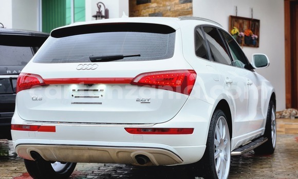 Nunua Imported Audi Q5 Nyeupe Gari ndani ya Dar es Salaam nchini Dar es Salaam Nunua Imported Audi Q5 Nyeupe Gari ndani ya Dar es Salaam nchini Dar es Salaam