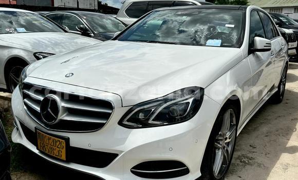 Buy Used Mercedes-Benz E-Classe White Car in Dar es Salaam in Dar es Salaam Buy Used Mercedes-Benz E-Classe White Car in Dar es Salaam in Dar es Salaam