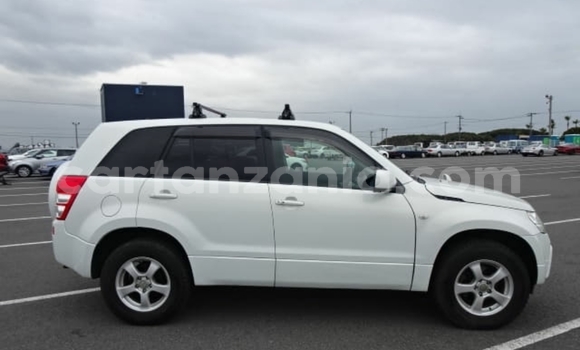 Nunua Imported Suzuki Escudo Nyeupe Gari ndani ya Dar es Salaam nchini Dar es Salaam Nunua Imported Suzuki Escudo Nyeupe Gari ndani ya Dar es Salaam nchini Dar es Salaam