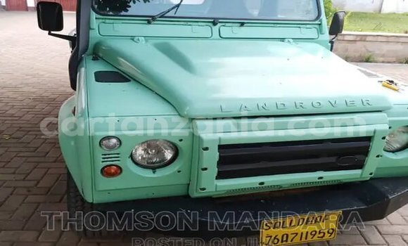Buy Used Land Rover Defender Green Car in Dar es Salaam in Dar es Salaam